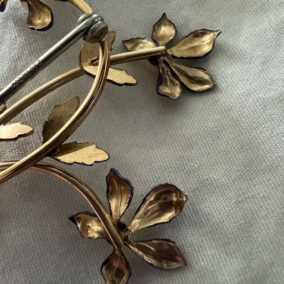 Vintage 1940’s Enamel Floral Brooch - Picture 6 of 7